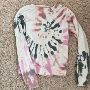 tie dye crew neck